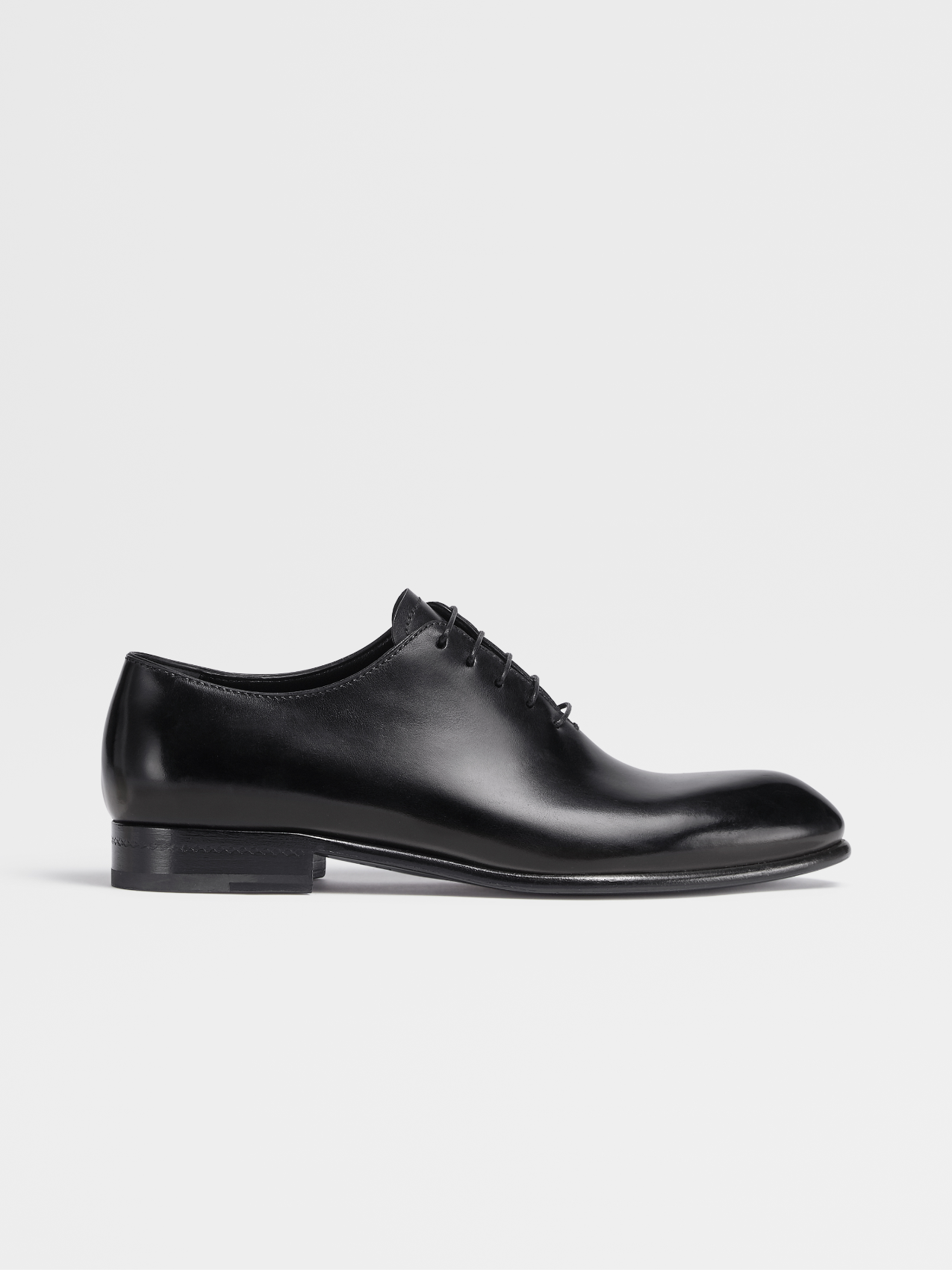 Zapatos Wholecut Oxford Vienna Evening en Piel Cepillada Color Negro
